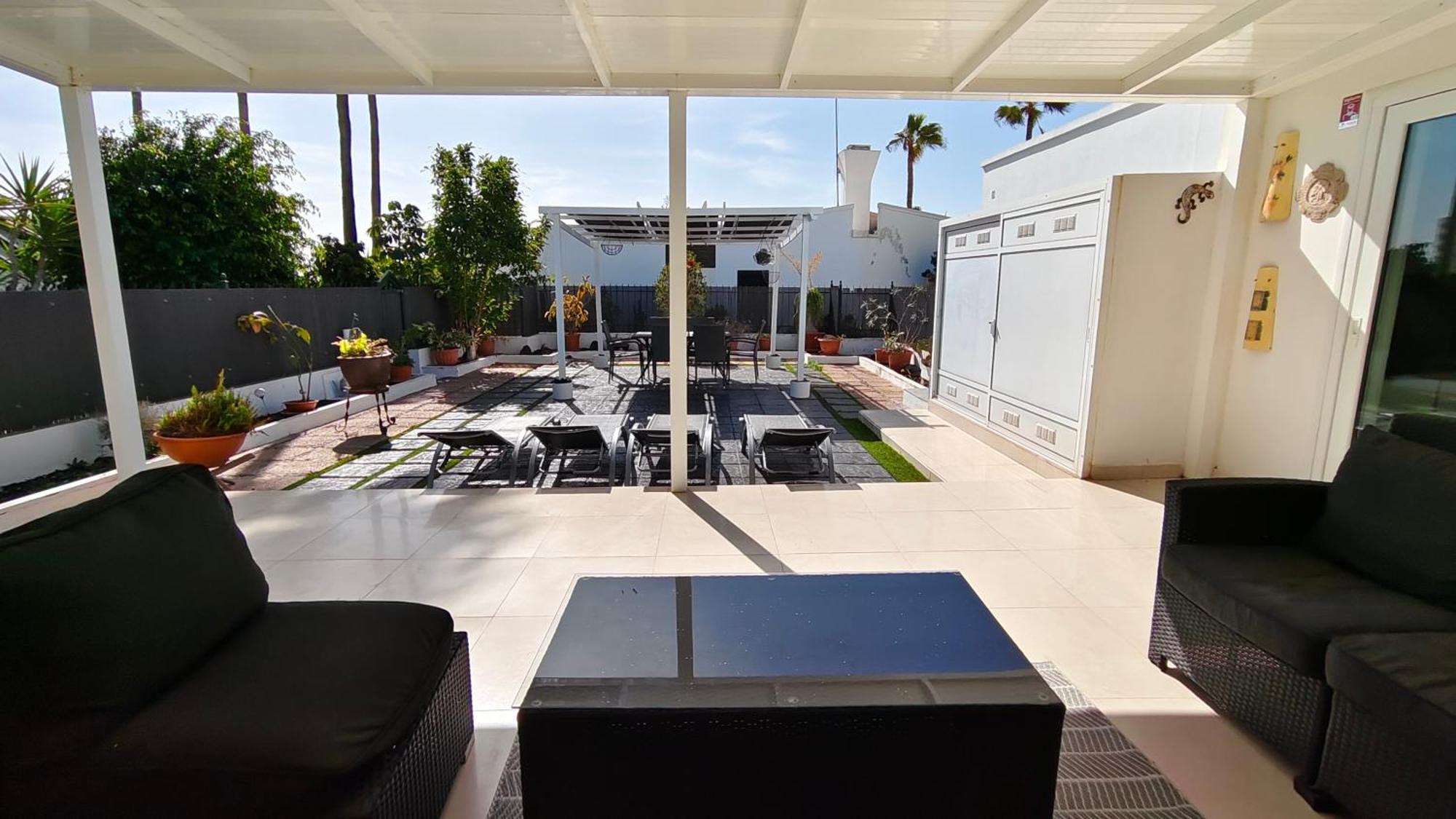 Club 14 By Pride Holiday Rentals Плайя-дель-Инглес Экстерьер фото
